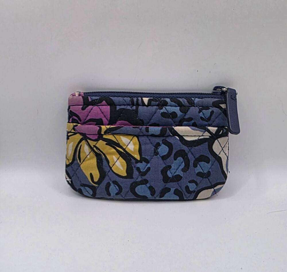 VERA BRADLEY Zip Zip Wristlet African Violet 7"x4" Quilted Wristlet Retired